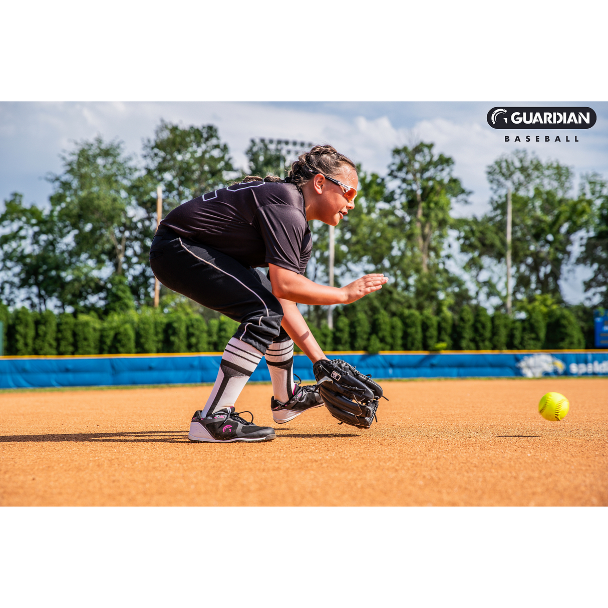 Softball turf 2025 shoes youth